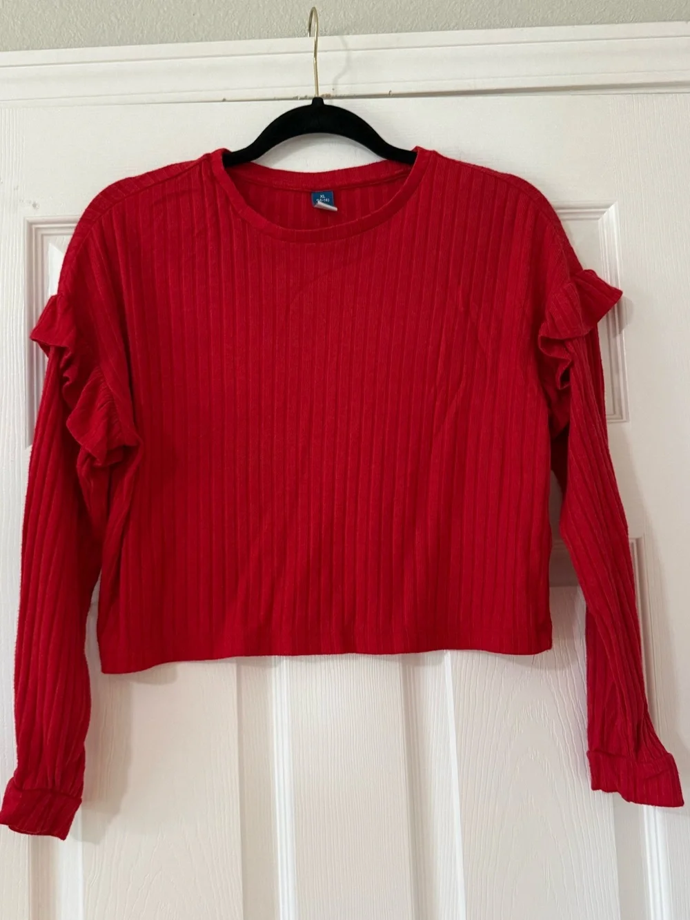 Red ribbed Old Navy Girls long sleeve top with ruffle sleeves, size XL